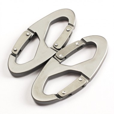 8 shaped carabiner